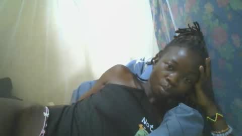 Snapshot of shortnswee254 chatting on October 26, 4:46 am shortnswee254 online show from October 26, 4:46 am