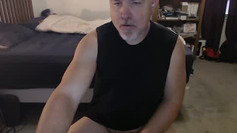 Snapshot of shortnthick4u chatting on February 2, 2:24 pm shortnthick4u online show from February 2, 2:24 pm