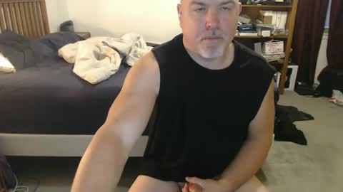Snapshot of shortnthick4u chatting on December 15, 4:59 pm shortnthick4u online show from December 15, 4:59 pm
