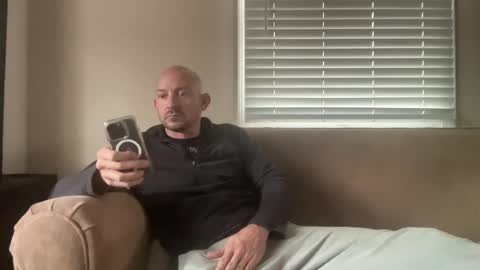 shouldadoneit online show from December 4, 6:22 pm