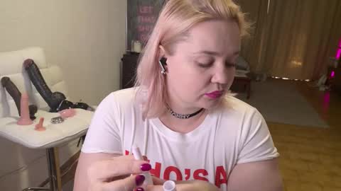 Mimi   online show from January 18, 10:35 am