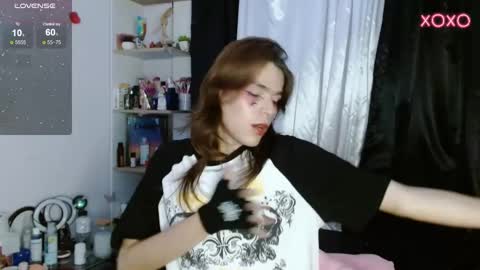 Snapshot of shun_sun chatting on February 10, 1:57 am Shun White online show from February 10, 1:57 am