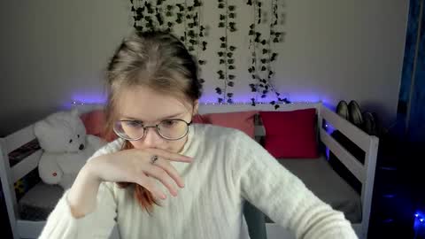 shy_elina01 online show from October 20, 10:31 am