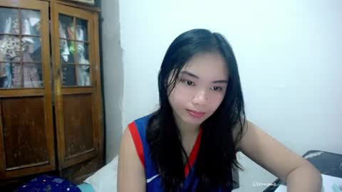 shy_innocent_girl online show from July 7, 3:38 pm