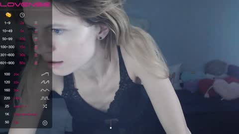 Snapshot of shy_moony chatting on December 22, 6:37 pm just Alex online show from December 22, 6:37 pm