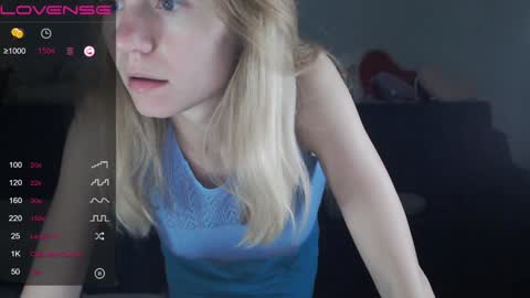 Snapshot of shy_moony chatting on January 24, 11:12 pm just Alex online show from January 24, 11:12 pm