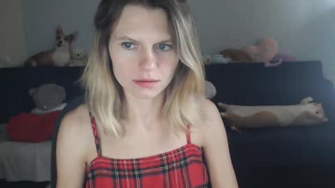 Snapshot of shy_moony chatting on September 13, 2:19 pm just Alex online show from September 13, 2:19 pm