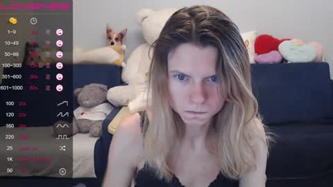 Snapshot of shy_moony chatting on January 28, 2:31 pm just Alex online show from January 28, 2:31 pm