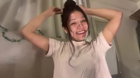 Snapshot of shyangie24 chatting on January 23, 4:09 am Angeline 3 independent come here when am horny... online show from January 23, 4:09 am