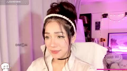 Snapshot of shyangie24 chatting on March 8, 1:06 am Angeline 3 independent come here when am horny... online show from March 8, 1:06 am