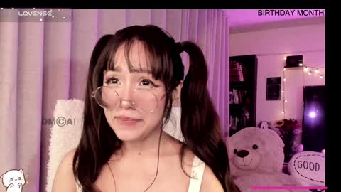Snapshot of shyangie24 chatting on December 27, 4:58 am Angeline 3 independent come here when am horny... online show from December 27, 4:58 am
