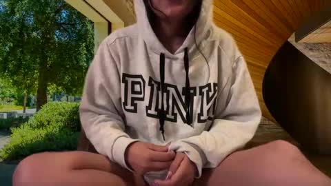 Snapshot of shyangie24 chatting on February 26, 3:57 am Angeline 3 independent come here when am horny... online show from February 26, 3:57 am