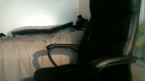 shyboyhugecum2020 online show from June 22, 3:58 am