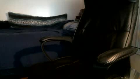 shyboyhugecum2020 online show from July 9, 3:43 am