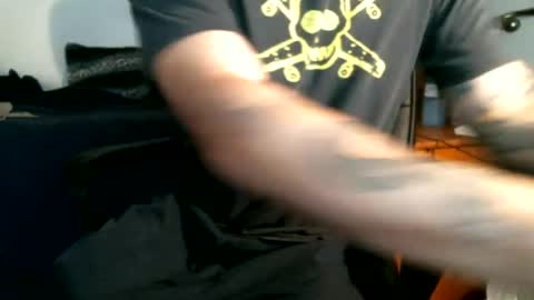 shyboyhugecum2020 online show from July 3, 1:32 am