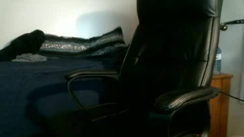 shyboyhugecum2020 online show from July 7, 3:08 am