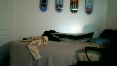 shyboyhugecum2020 online show from July 1, 3:37 am