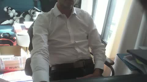 shyfrenchcock online show from October 9, 9:37 am