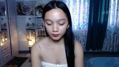 lyn online show from June 1, 1:51 am