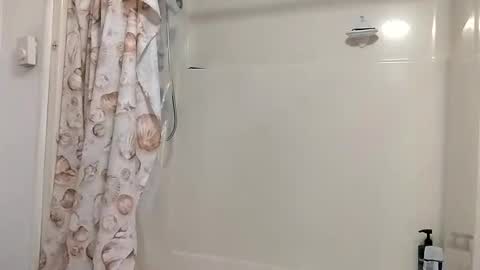 shylee538825 online show from October 13, 3:47 pm