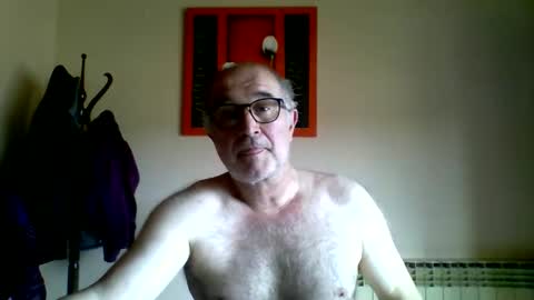 shymmy10 online show from April 18, 11:01 am