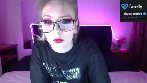 shysweetrish online show from September 25, 12:17 am