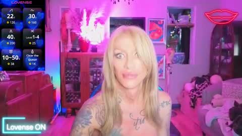 shytrans_uk online show from June 8, 7:15 pm