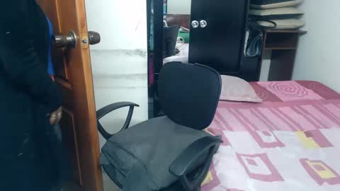 sara online show from February 1, 12:29 am