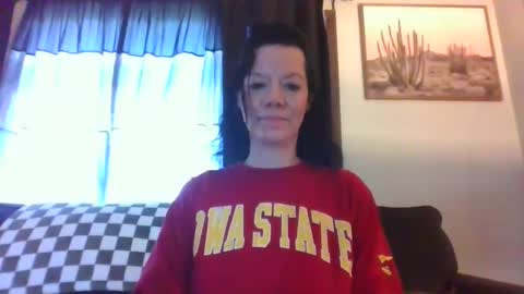 Mrs. St. Patrickk online show from December 3, 8:11 pm