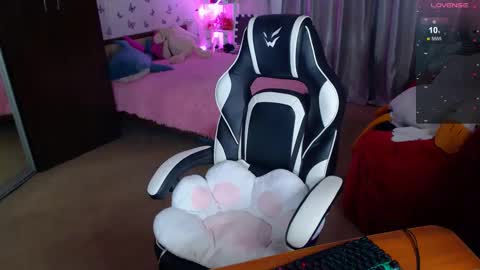 Sidny online show from February 25, 9:57 am