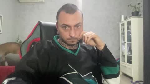 sidvicious23cm online show from December 22, 6:03 pm