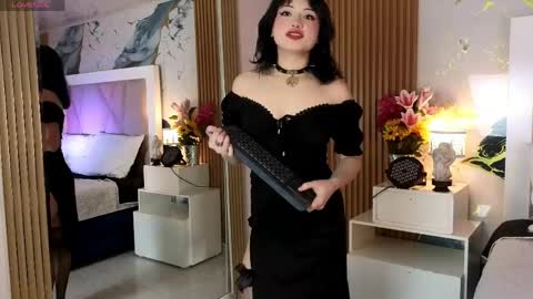 Sienna Desieree online show from May 22, 1:51 pm