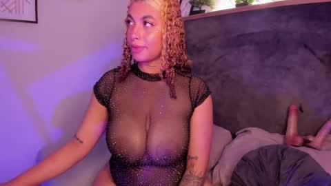 sienna_lux online show from October 12, 1:48 pm