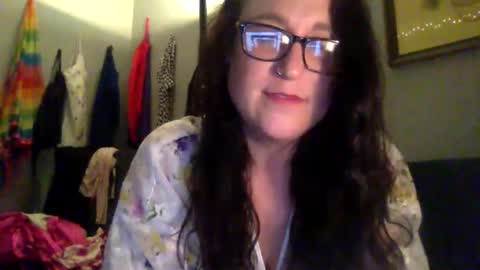 siennavia online show from March 10, 4:17 am