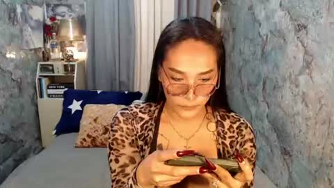 Sierrafina online show from June 25, 5:45 am