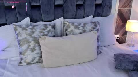    online show from September 14, 11:39 pm