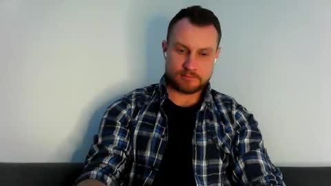 Snapshot of siggurd7one chatting on March 3, 6:35 pm Orlando online show from March 3, 6:35 pm