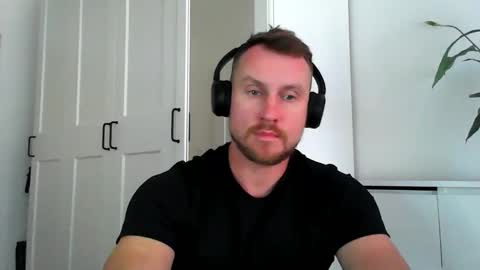 Snapshot of siggurd7one chatting on September 20, 10:29 am Orlando online show from September 20, 10:29 am