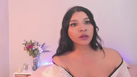 siirena online show from May 25, 6:03 pm