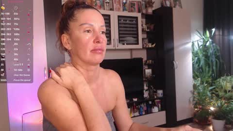 silenaa_sloussen online show from November 18, 5:21 am