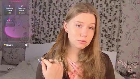 Chloe online show from October 17, 5:22 am