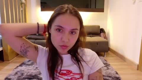 You fav Miss Si online show from October 26, 8:26 am