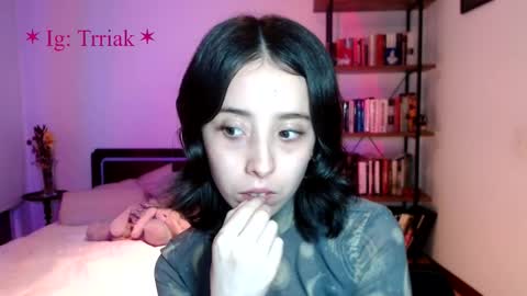 silkbite online show from March 19, 1:22 am