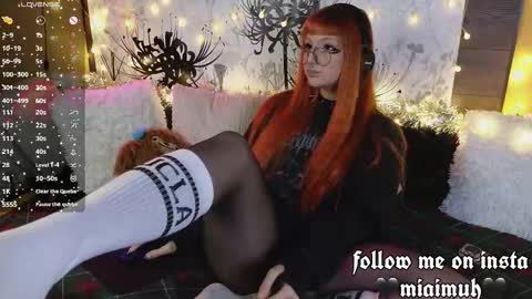 Mia online show from December 18, 10:05 pm