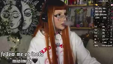 Mia online show from July 9, 8:57 pm