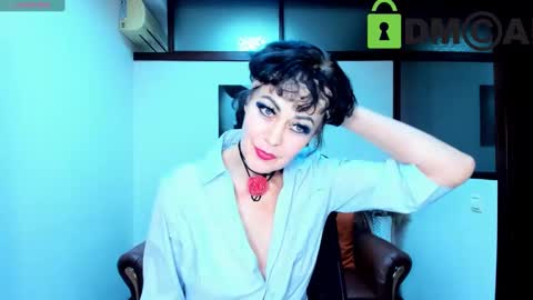 Snapshot of silvia_wallec chatting on February 15, 12:43 pm Silvia Wallec online show from February 15, 12:43 pm