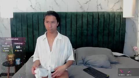 simon_durand online show from March 3, 10:06 am