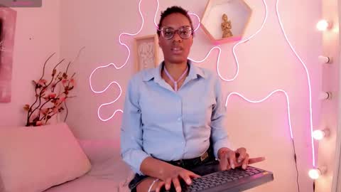 simona_brooke online show from October 20, 8:36 pm