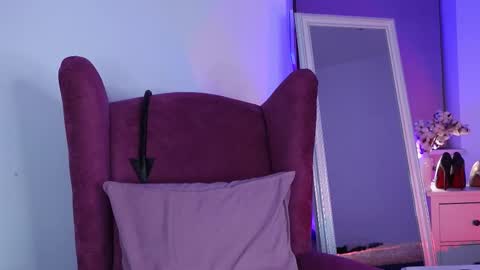 Snapshot of sindeleros chatting on March 5, 5:18 pm Ms. Sindel online show from March 5, 5:18 pm