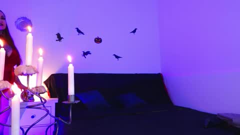 Ms. Sindel online show from October 25, 1:44 pm